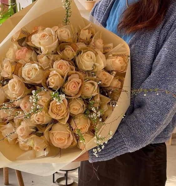 Luxurious Rose Bouquet